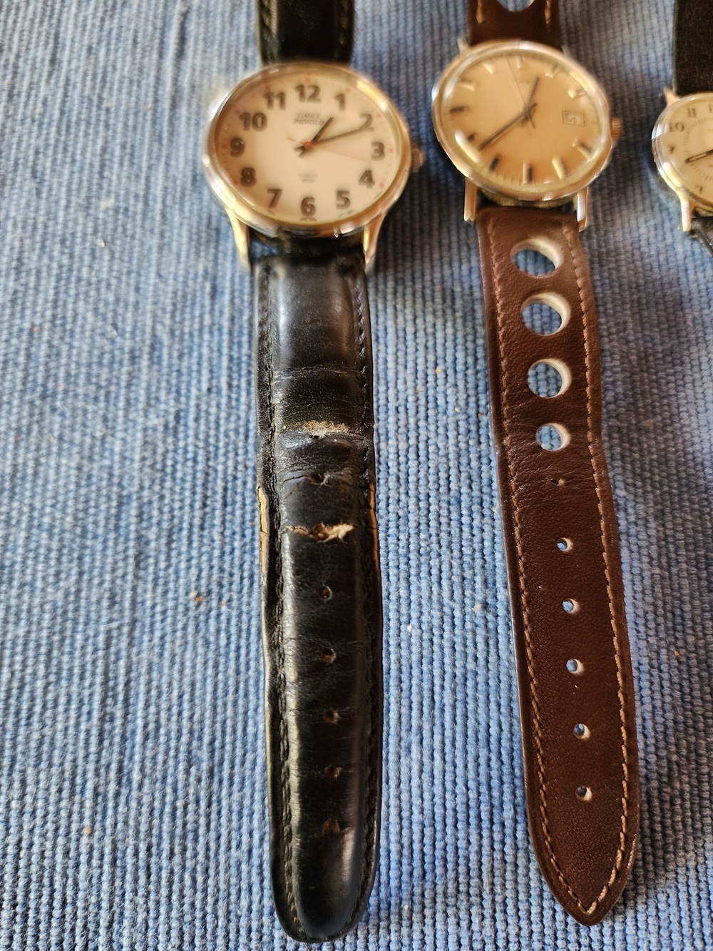 3 Vintage Timex Watches - Picture 2 of 9